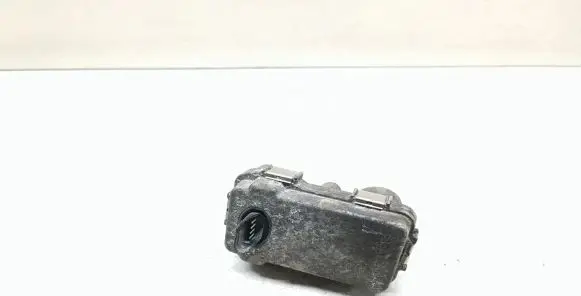 BMW 3 E90 E91 Turbine electric control actuator 