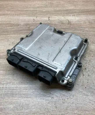 Peugeot 607 Engine control unit/module ECU 9645534380 0281010880 Used
