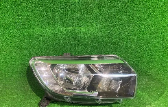 Dacia Sandero Headlight/headlamp 260108435R 90114431 901144310PPW