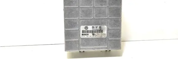 Volkswagen PASSAT B5 Engine control unit/module 8D0907558