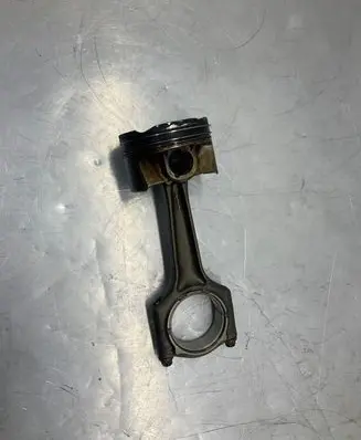 BMW 5 G30 G31 Piston with connecting rod 9468869 8623418