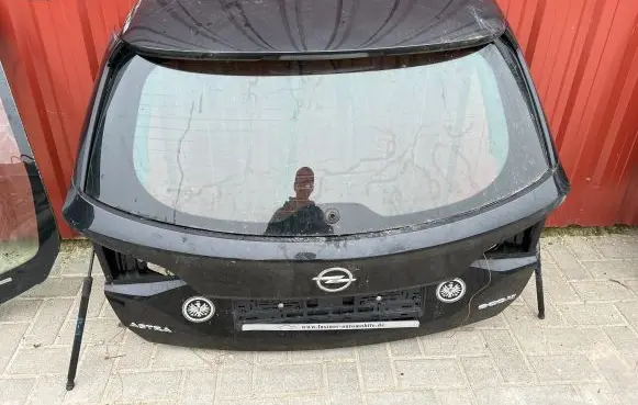 Opel Astra K Tailgate/trunk/boot lid