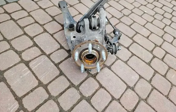 Opel Insignia B Rear wheel hub spindle/knuckle 38TYS