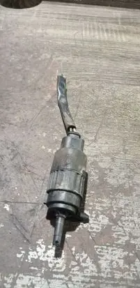Ford S-MAX Windscreen/windshield washer pump 6M2113K082AA