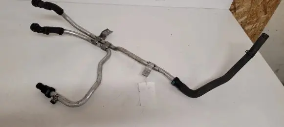 Engine coolant pipe/hose