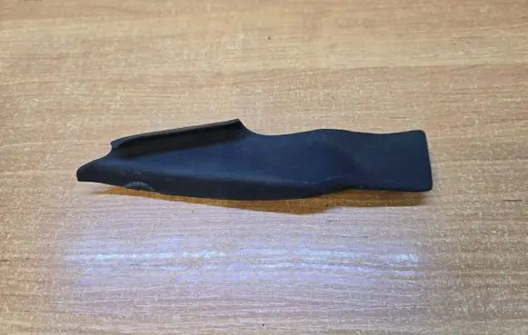 Volvo XC90 Fender end trim 8662737