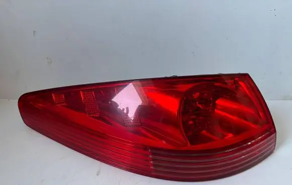 Peugeot 607 Tailgate rear/tail lights 2587G