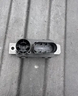 Volvo V60 Glow plug pre-heat relay 31459300 0281003154