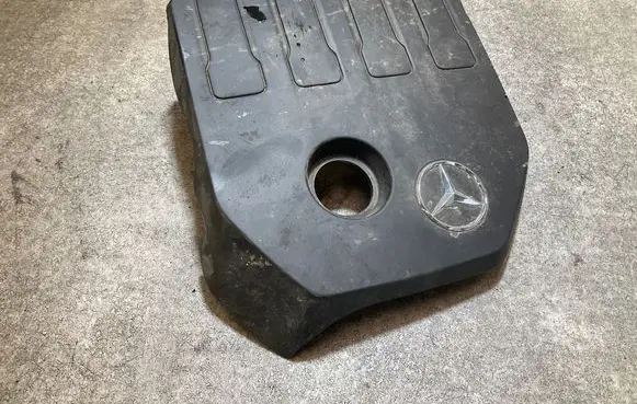 Engine cover (trim)