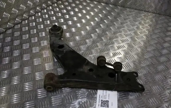 Toyota Corolla E120 E130 Front lower control arm/wishbone