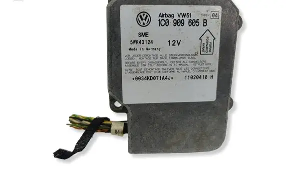 Volkswagen PASSAT B5.5 Airbag control unit/module 1C0909605B