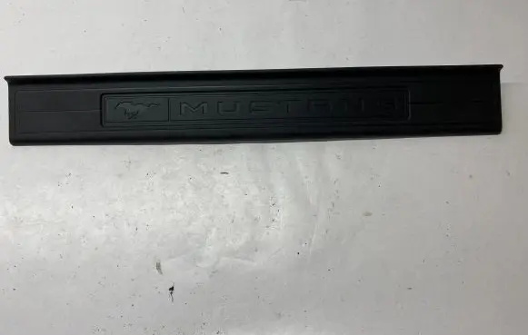 Ford Mustang VI Front sill trim cover FR3B6313222