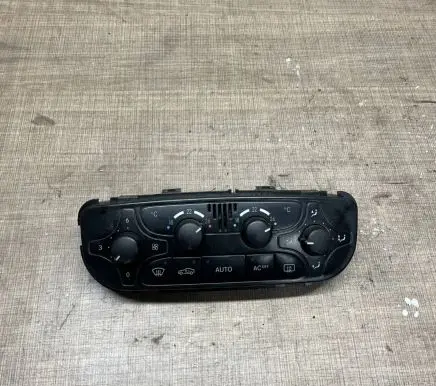 Mercedes-Benz C W203 Climate control unit A2098300085 9140010497