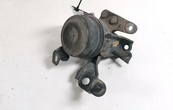 Toyota Corolla Verso E121 Engine mount bracket 12305-27020