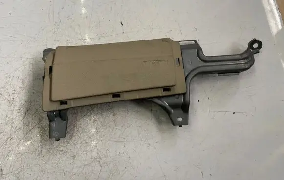 Lexus RX 330 - 350 - 400H Knee airbag 
