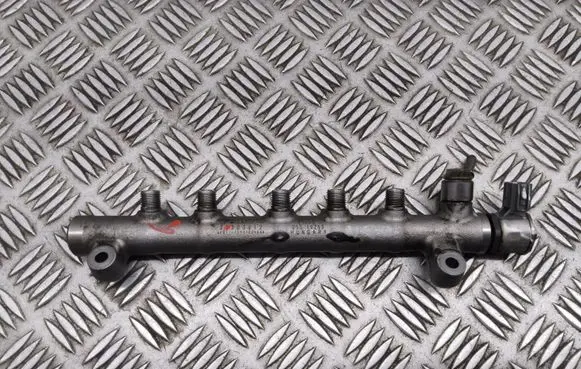 Volvo V70 Fuel main line pipe 31303612