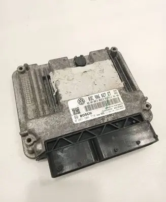 Volkswagen Golf VI Engine control unit/module 03C906027CT 03C907309G 0261S06719