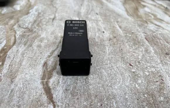 Maserati Levante Glow plug pre-heat relay 0281003116
