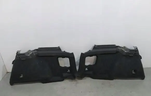 Volvo V50 Front door card panel trim 