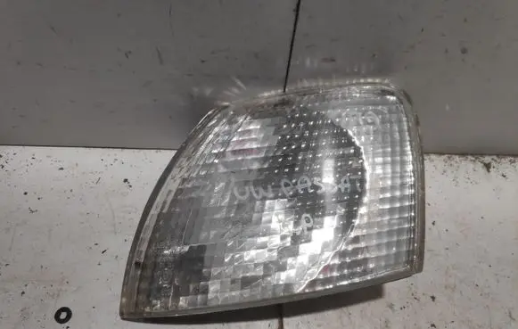 Volkswagen PASSAT B5 Front indicator light 084411516L
