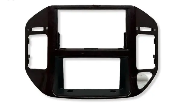Mitsubishi Pajero Radio/GPS head unit trim MR456373