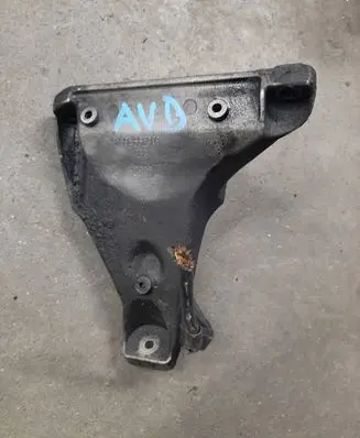 Volkswagen PASSAT B5.5 Engine mounting bracket 8D0199308AB