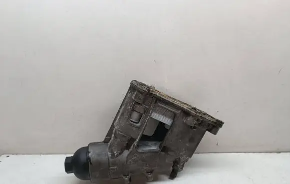 BMW 3 E92 E93 Oil filter mounting bracket 7797392 11427797392