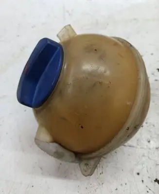 Coolant expansion tank/reservoir