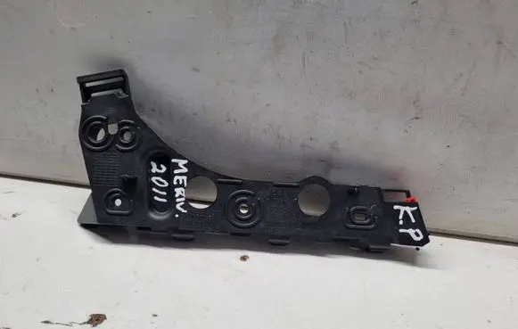 Opel Meriva B Front bumper mounting bracket 13267763 475498858