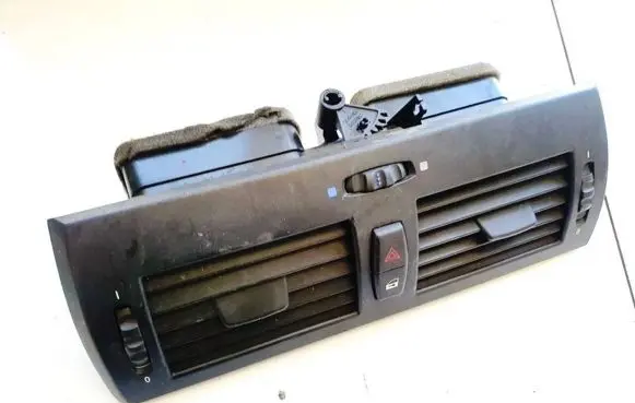 BMW X3 E83 Dash center air vent grill 3400074 251222112