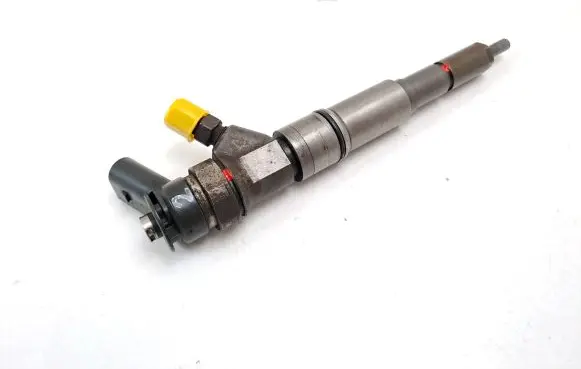 BMW 5 E60 E61 Fuel injector 7789661 0445110131