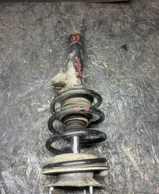 BMW 5 E60 E61 Front shock absorber with coil spring 6772221 E60V008BX