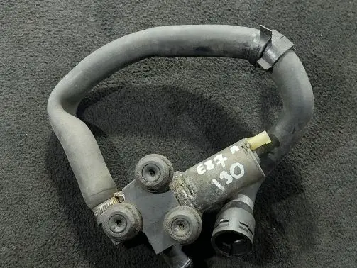 BMW 1 E81 E87 Coolant heater control valve 6928246 0392020097