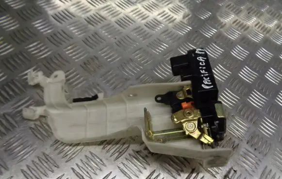 Chrysler Pacifica Front door lock