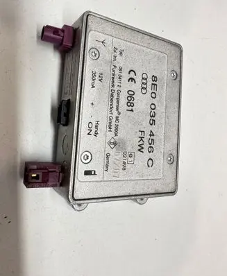 Audi A6 S6 C6 4F Antenna control unit 8E0035456C 09104112