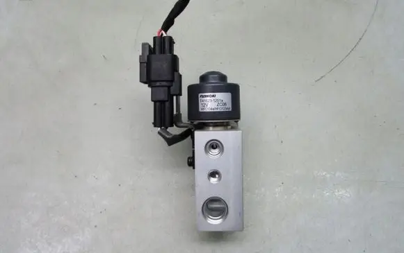KIA Soul Air conditioning (A/C) expansion valve T416231201a