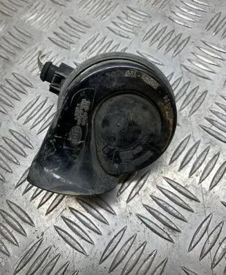 Volkswagen PASSAT B6 Horn signal