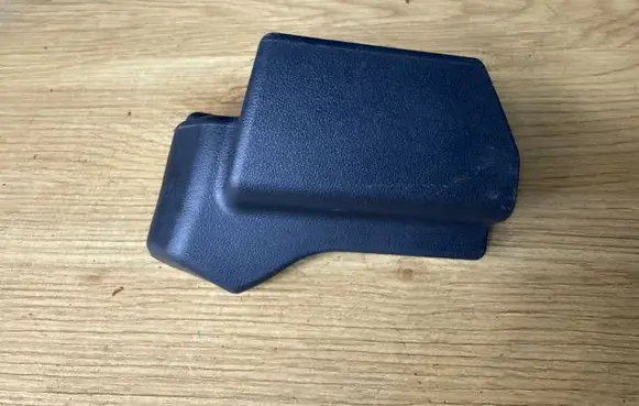 Toyota Avensis T250 Front passenger seat rail trim 7215705040