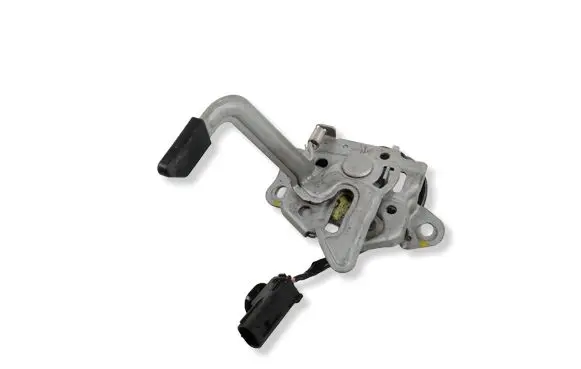 Suzuki SX4 S-Cross Engine bonnet/hood lock/catch 