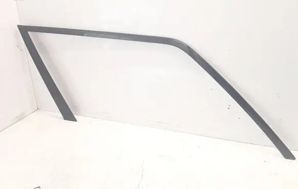 Mercedes-Benz E W124 Rear side window