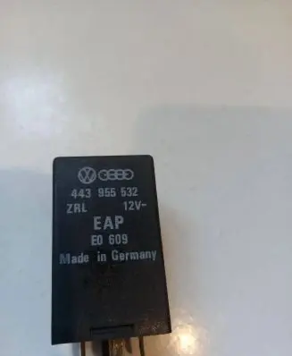 Volkswagen PASSAT B3 Other relay 443955532