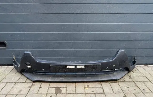 Front bumper lip