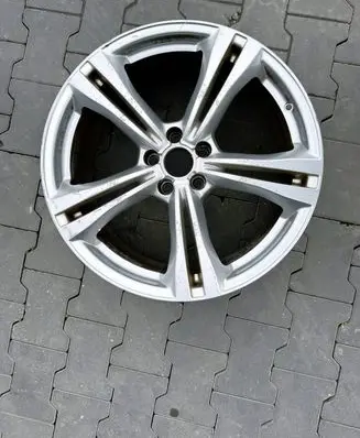R20 alloy rim