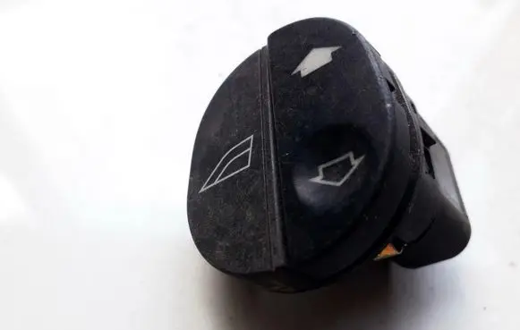 Ford Puma Electric window control switch 488031