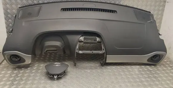 Toyota Aygo AB40 Airbag set with panel 