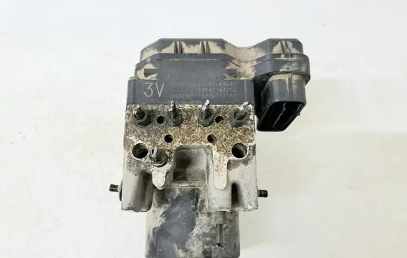 Toyota Avensis Verso ABS Pump 4454044040 8954144150