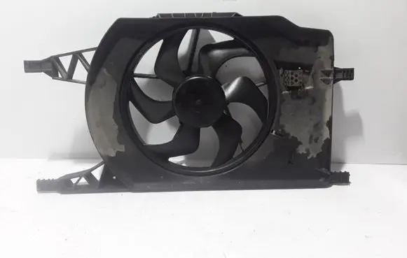 Renault Vel Satis Radiator cooling fan shroud 8200025636