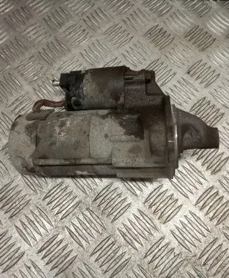 Toyota Yaris Starter motor 281000J020