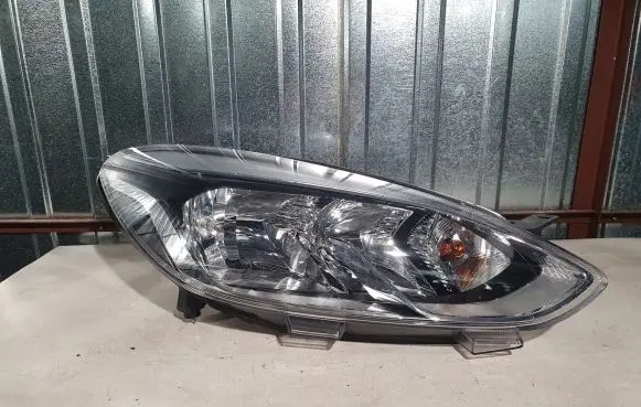 Ford Fiesta Headlight/headlamp