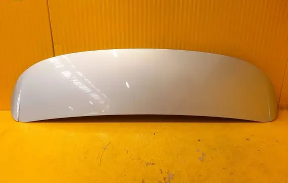 Tailgate/trunk spoiler